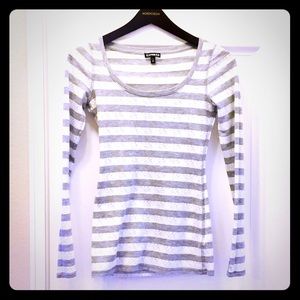 Sexy + cool long-sleeved striped crew-neck top